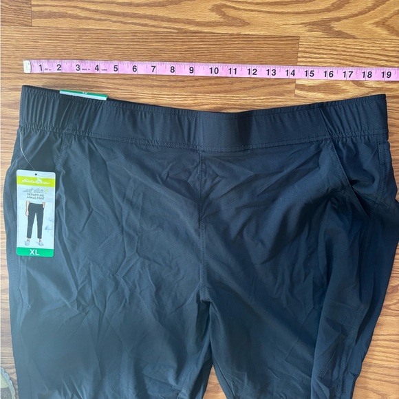 NEW Eddie Bauer Women's Black Travel Departure Lightweight Ankle Pants Size XL - Picture 7 of 8